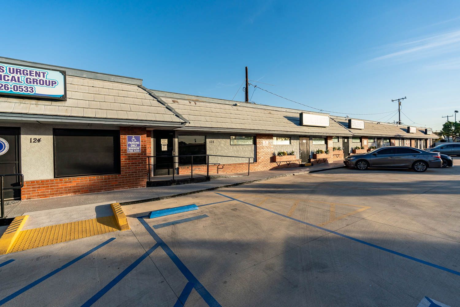 128 S Montebello Blvd