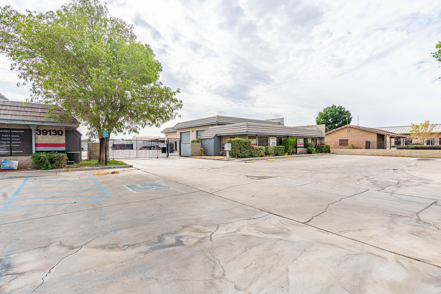 39126-39130 3rd St E