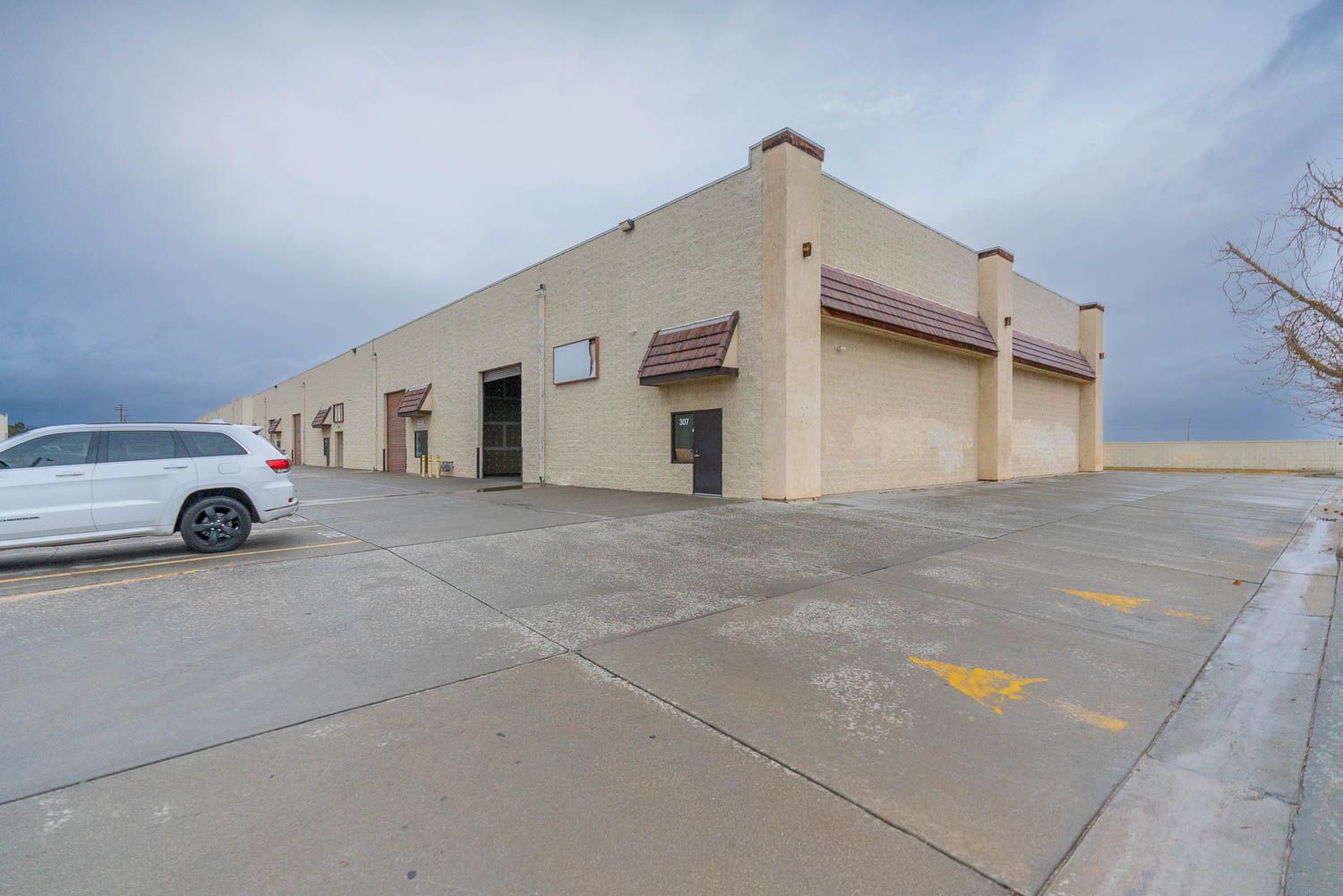 39360 3rd St E - Units 305 & 307