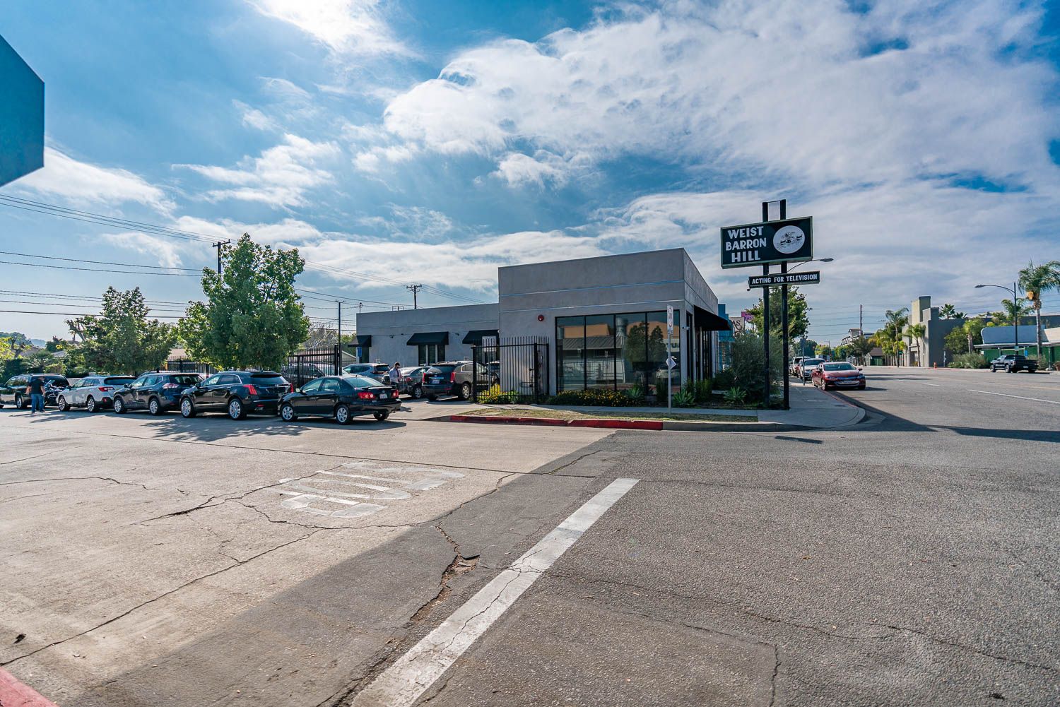 4300 W Magnolia Blvd