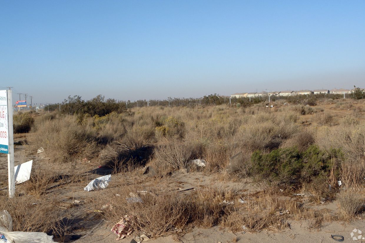 US 395 Hwy & LaMesa - Victorville Commercial Development